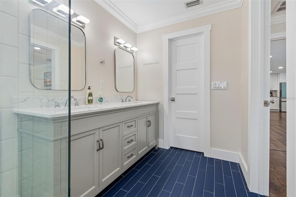 478 HARBOR DRIVE N photo 13