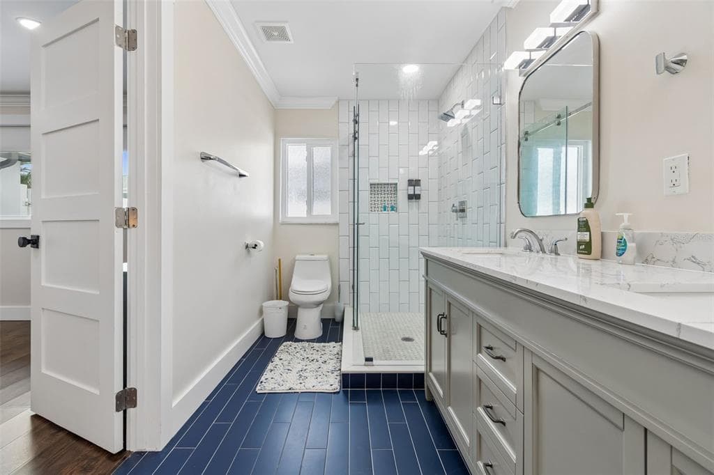 478 HARBOR DRIVE N photo 12