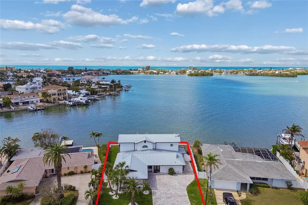 478 HARBOR DRIVE N photo 1