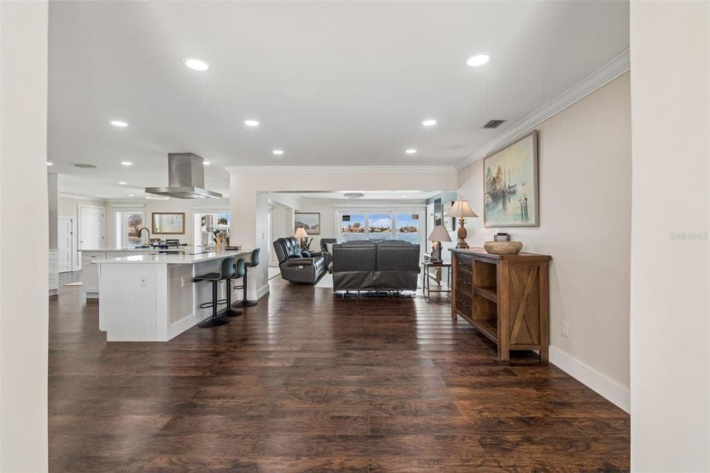 478 HARBOR DRIVE N photo 4