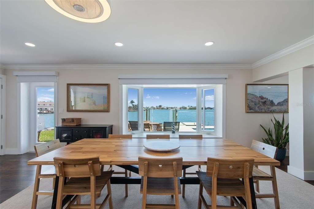 478 HARBOR DRIVE N photo 21