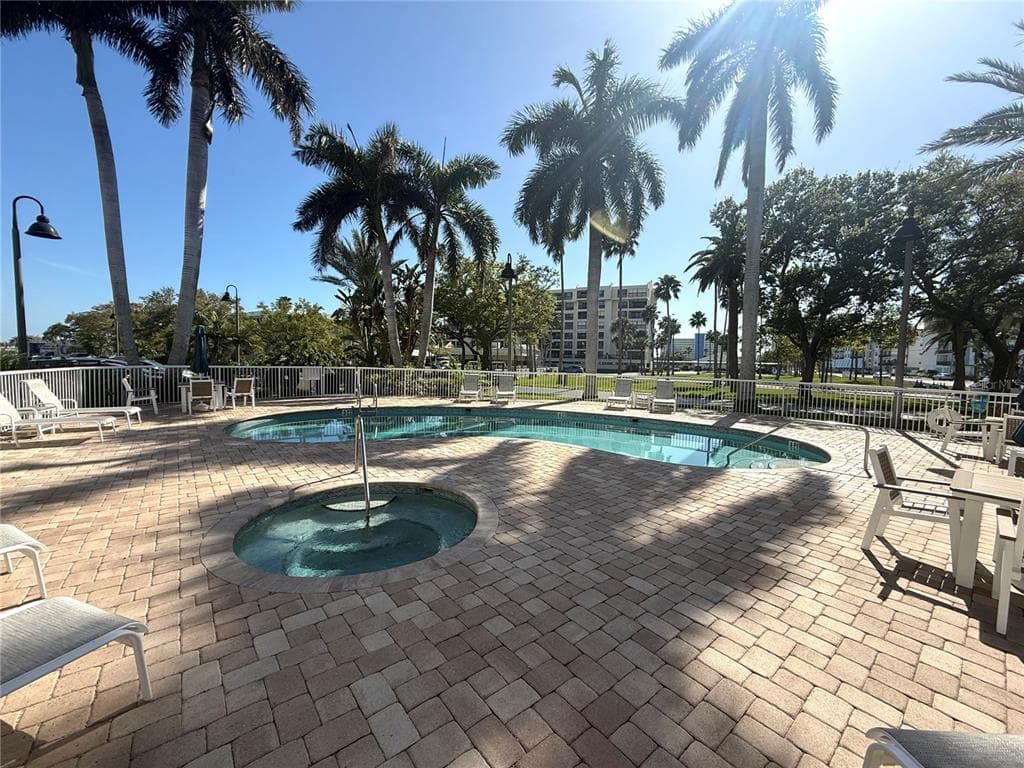 423 150TH AVENUE 1405 photo 25