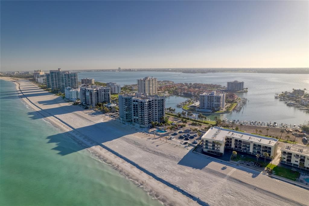 1660 GULF BOULEVARD 807 photo 23