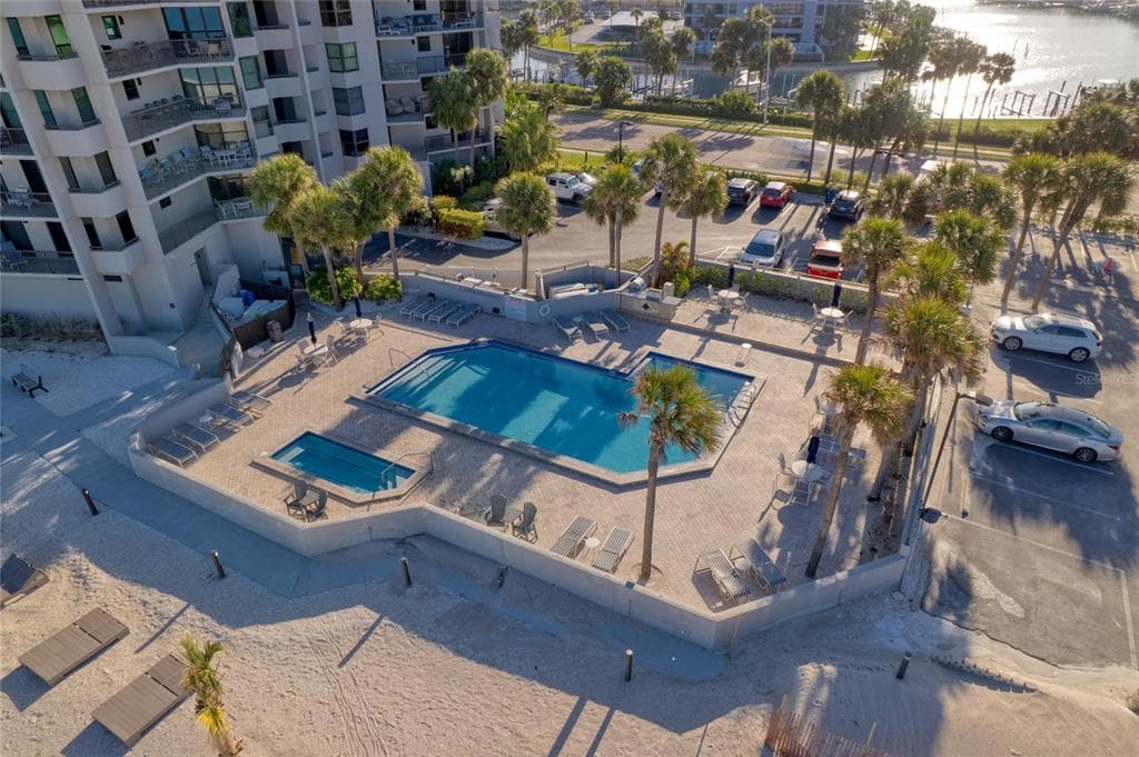 1660 GULF BOULEVARD 807 photo 24