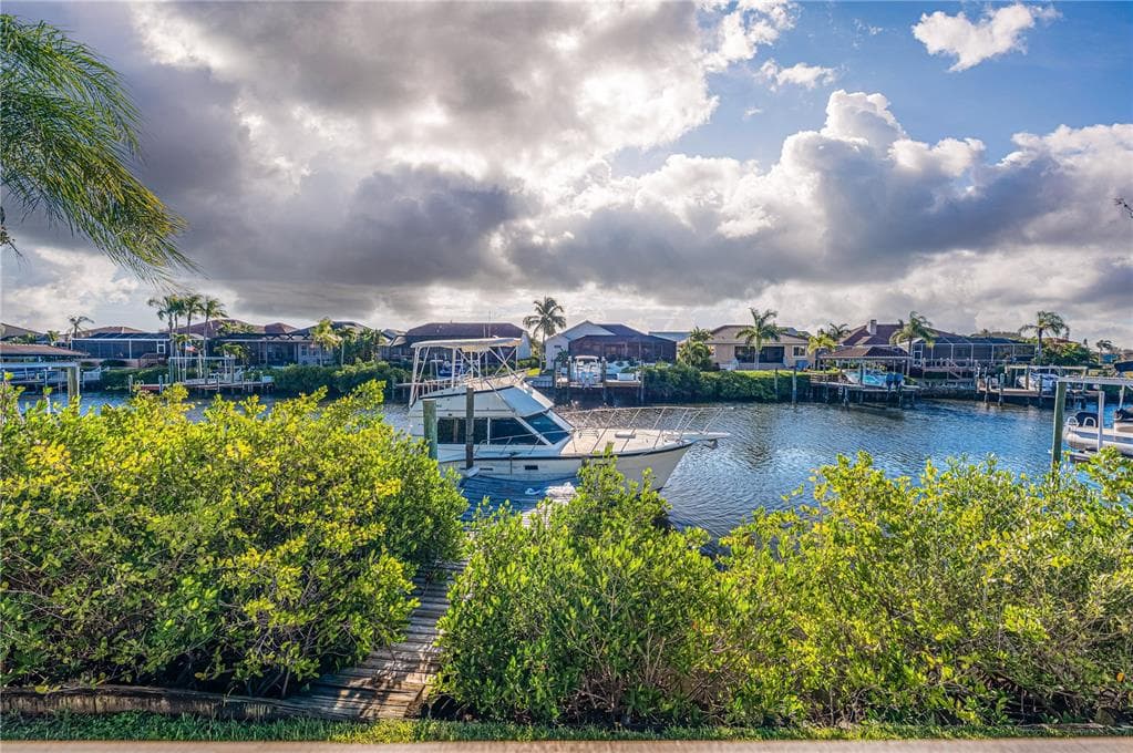 930 SYMPHONY ISLES BOULEVARD photo 7