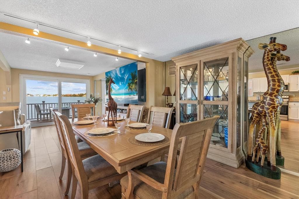 33 N STARBOARD DRIVE photo 10