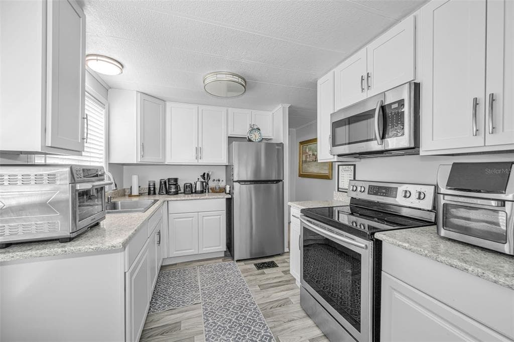 4454 TUCKER SQUARE photo 8