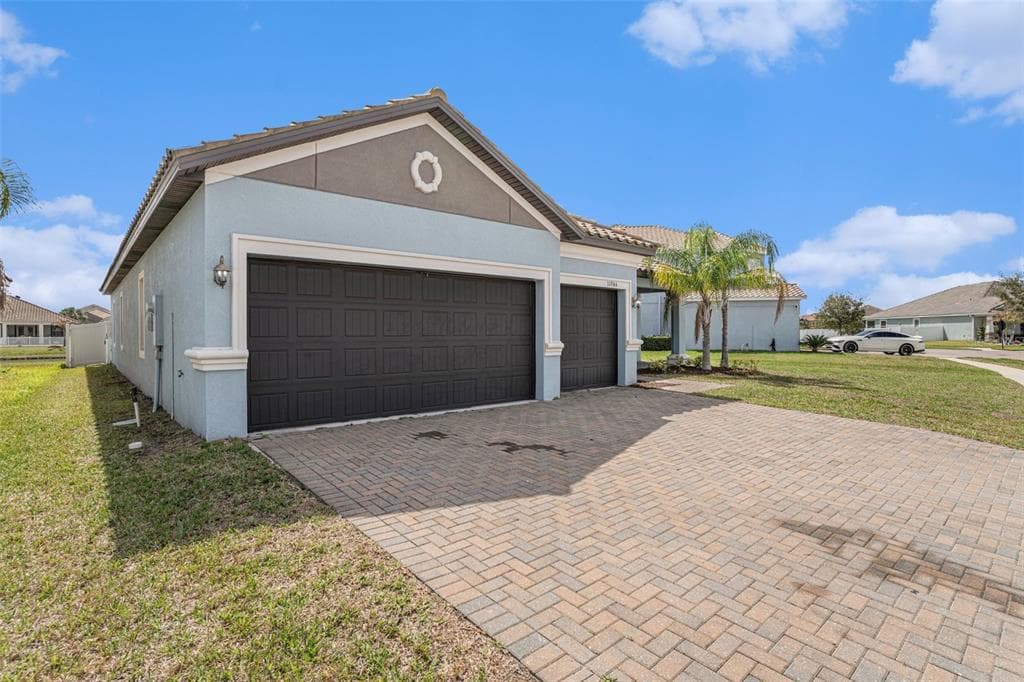 11944 N CINNAMON FERN DRIVE photo 2
