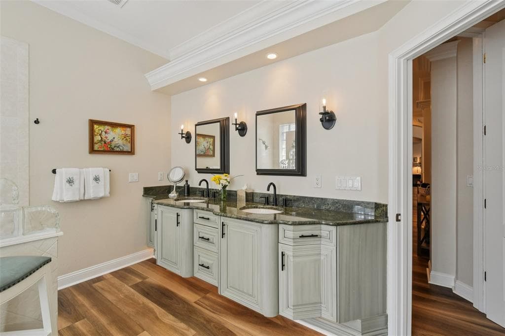 101 LONGVIEW WAY N photo 22