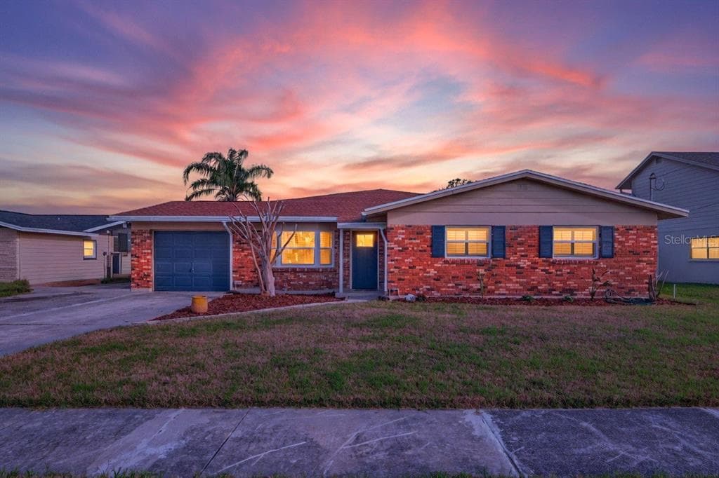 8711 BAY CREST LANE photo 1