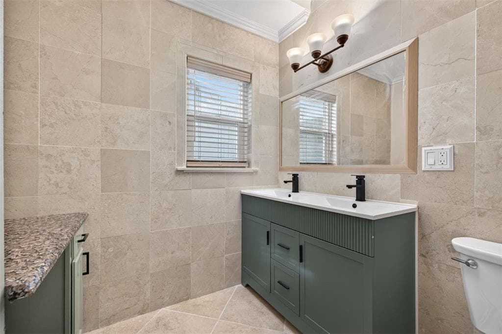 8711 BAY CREST LANE photo 14