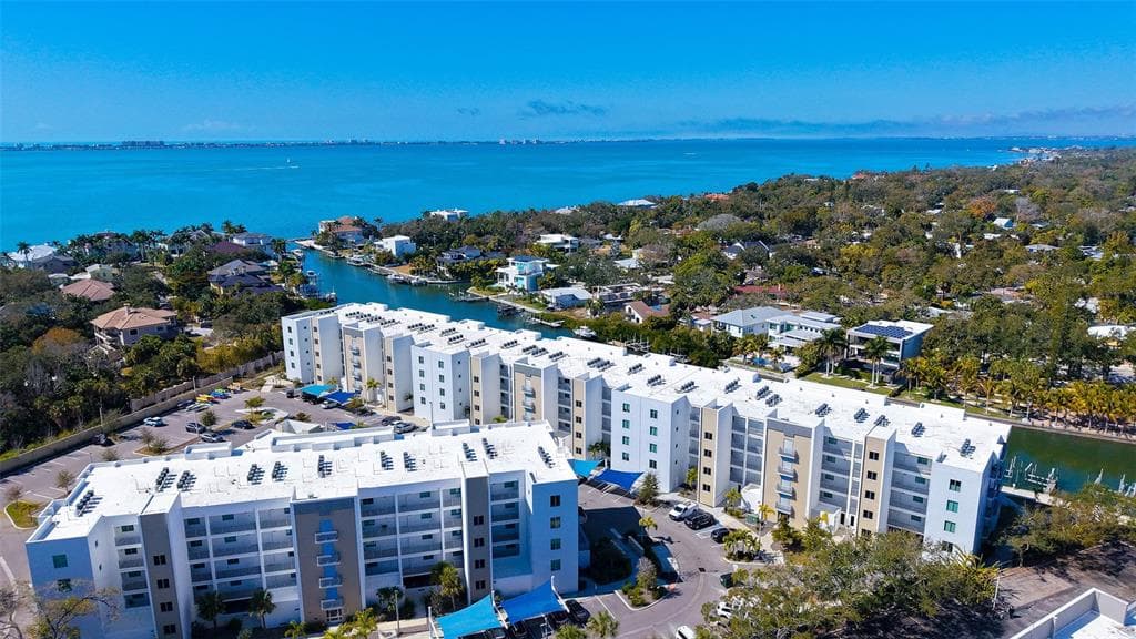 1703 N TAMIAMI TRAIL #511 1
