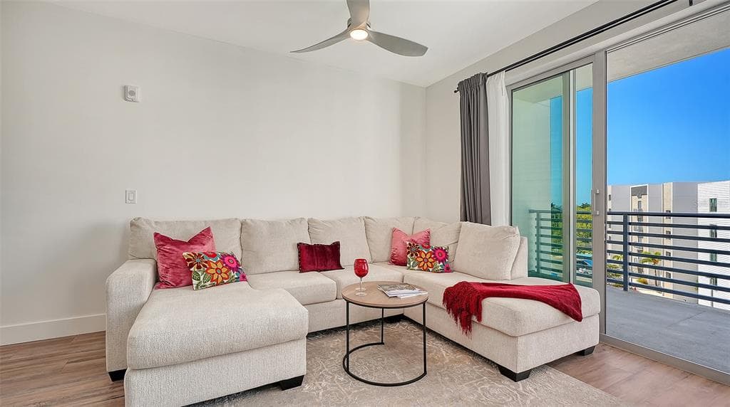 1703 N TAMIAMI TRAIL 511 photo 14