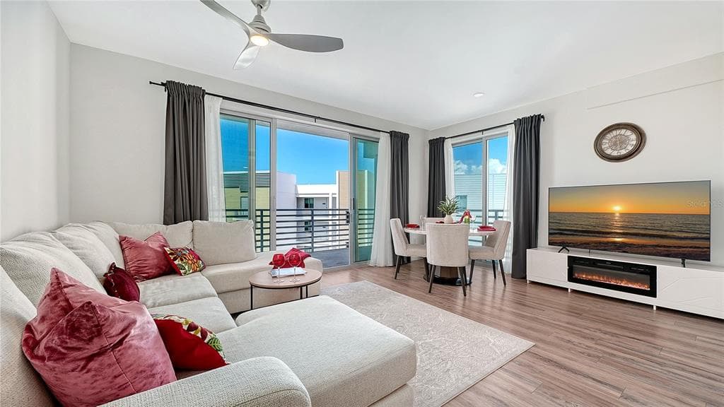 1703 N TAMIAMI TRAIL 511 photo 15
