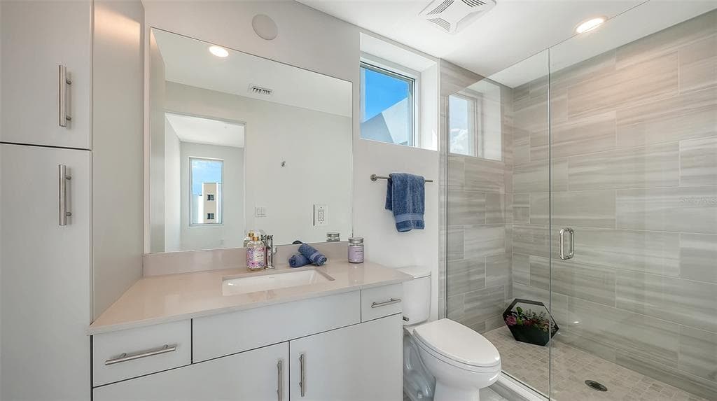 1703 N TAMIAMI TRAIL 511 photo 25