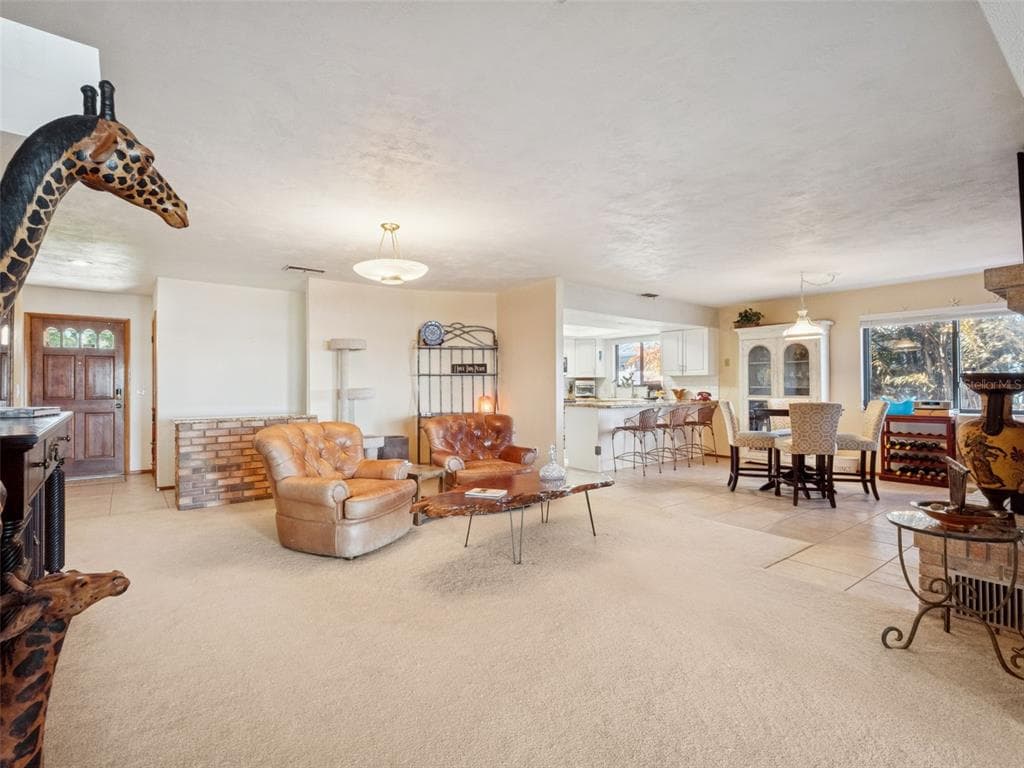 1703 S RIVERSIDE DRIVE photo 23