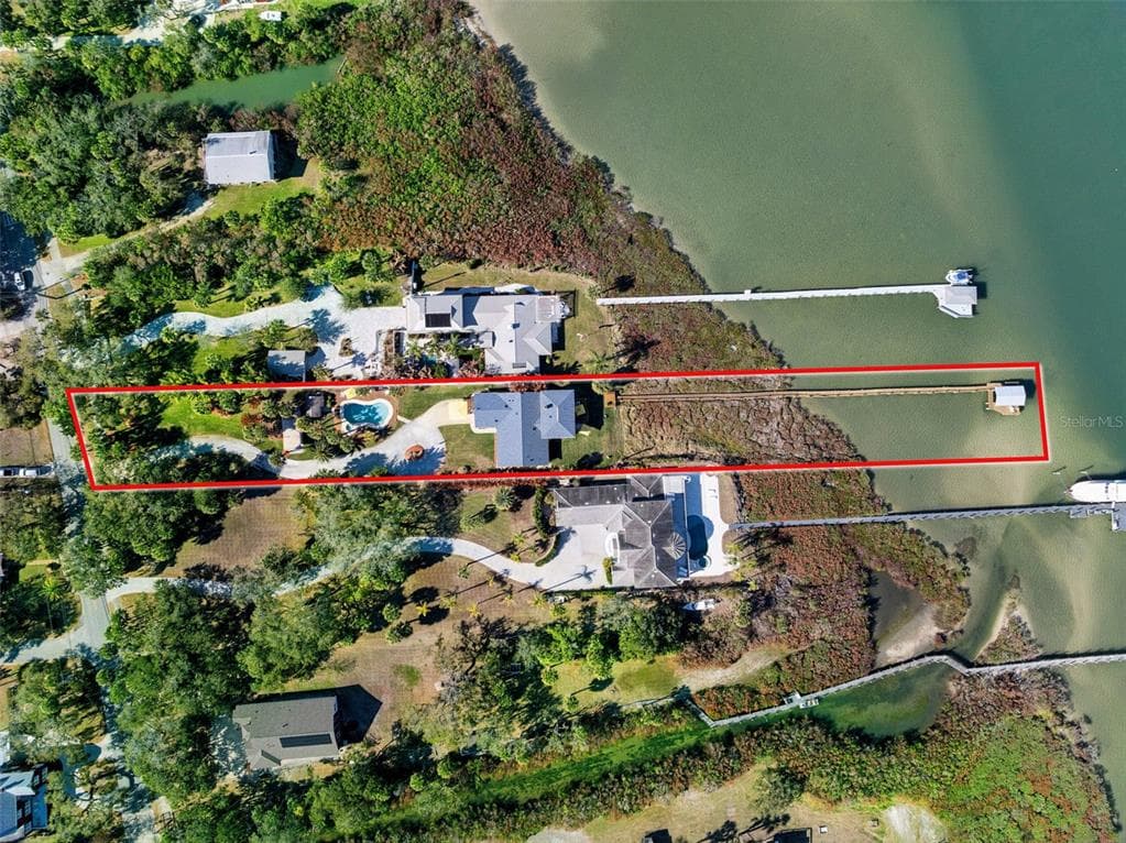 1703 S RIVERSIDE DRIVE photo 9