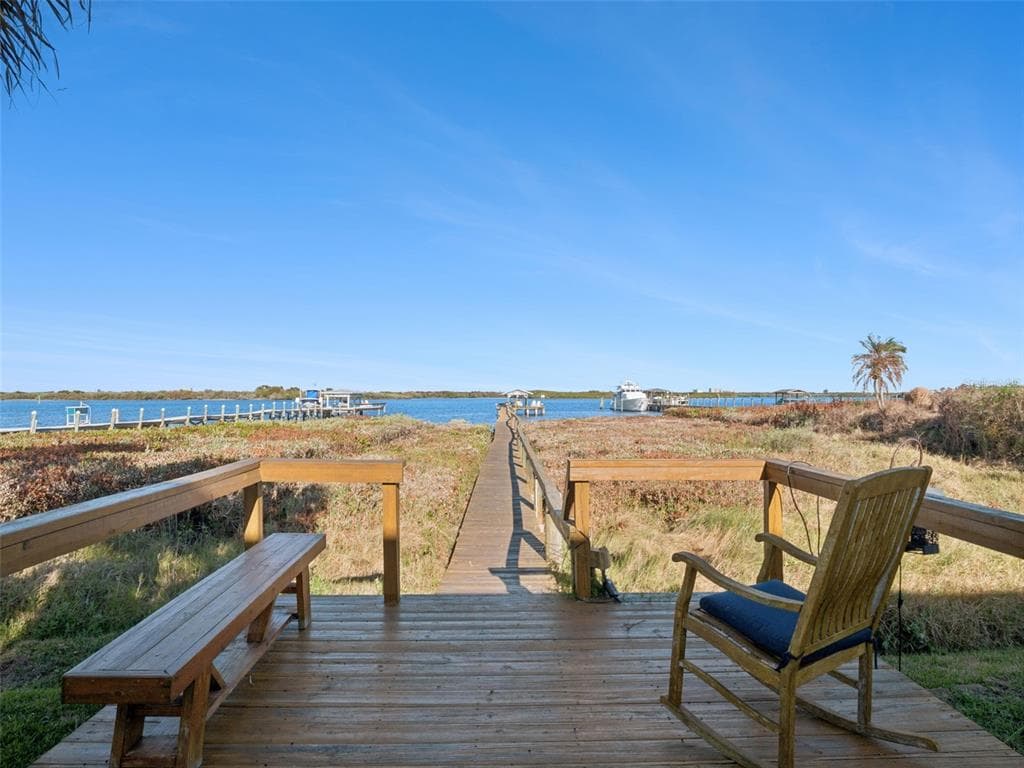 1703 S RIVERSIDE DRIVE photo 11