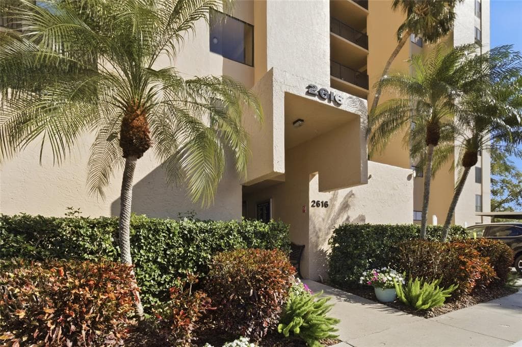 2616 COVE CAY DRIVE 502 photo 2