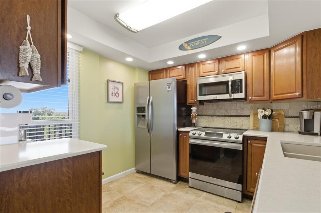 2616 COVE CAY DRIVE 502 photo 6