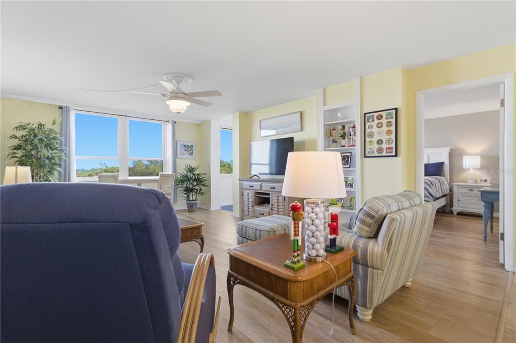 2616 COVE CAY DRIVE 502 photo 22