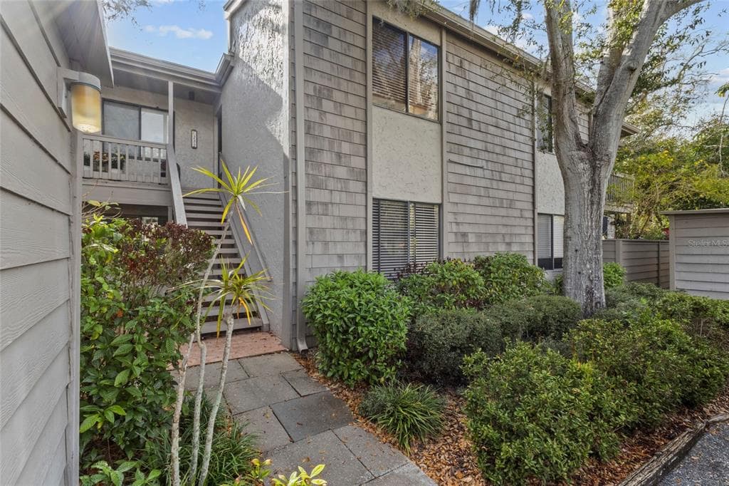 1633 BOATHOUSE CIRCLE #232 1