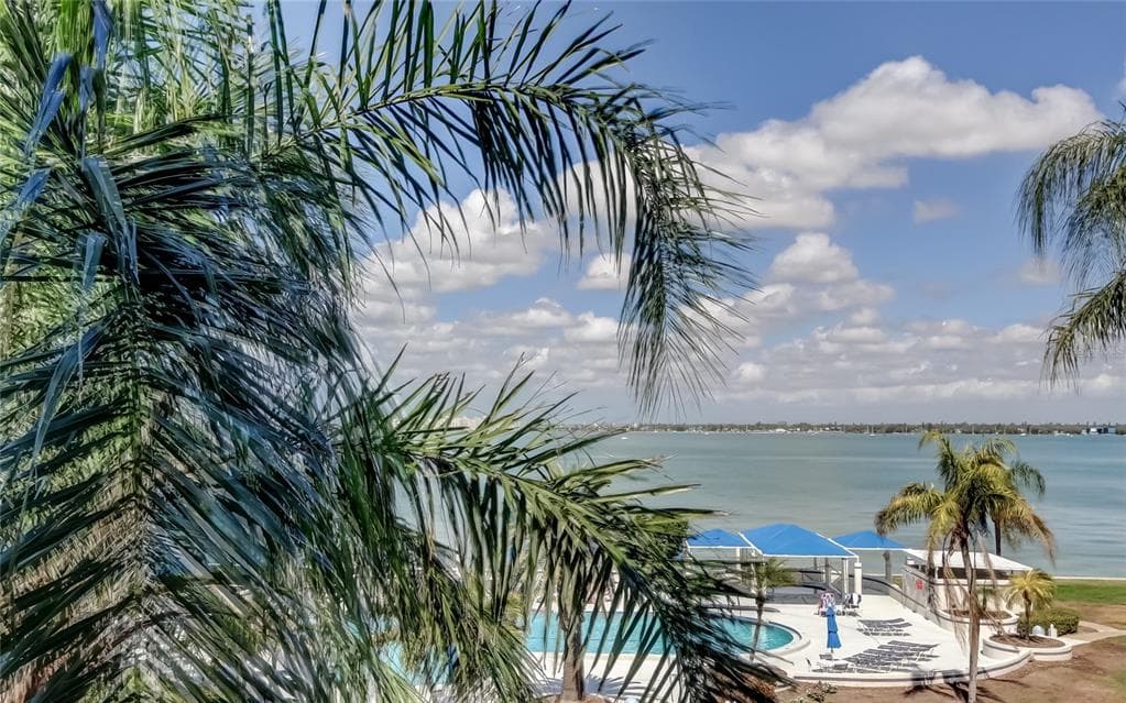 5155 ISLA KEY BOULEVARD S 301 photo 3