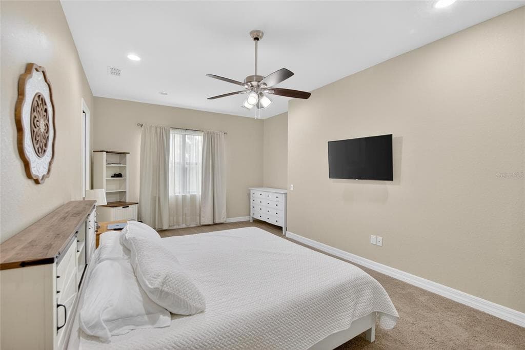 6870 SHIMMERING DRIVE photo 23