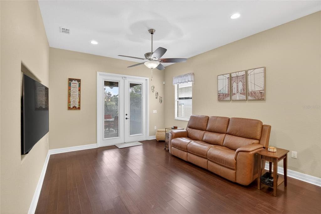 6870 SHIMMERING DRIVE photo 18