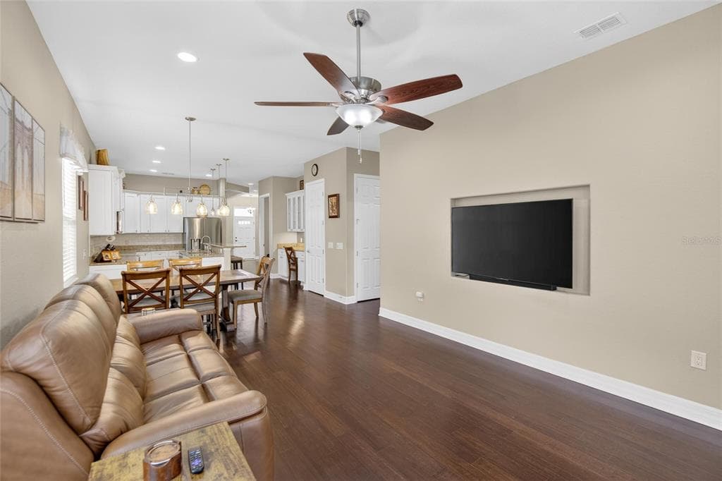 6870 SHIMMERING DRIVE photo 19