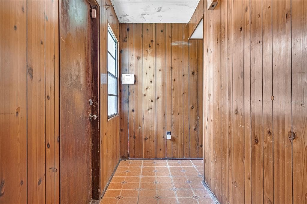 440 MONZA AVENUE photo 16