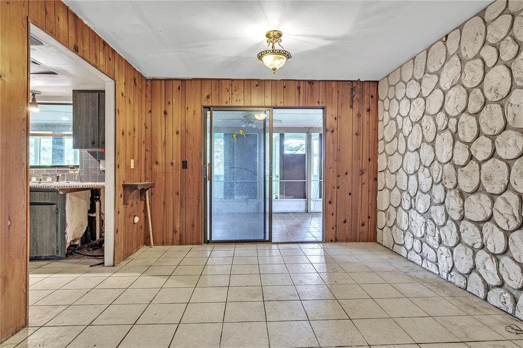 440 MONZA AVENUE photo 20