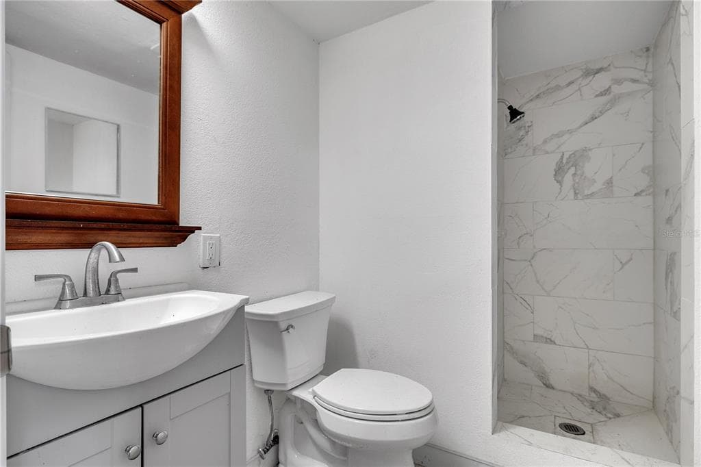 440 MONZA AVENUE photo 15