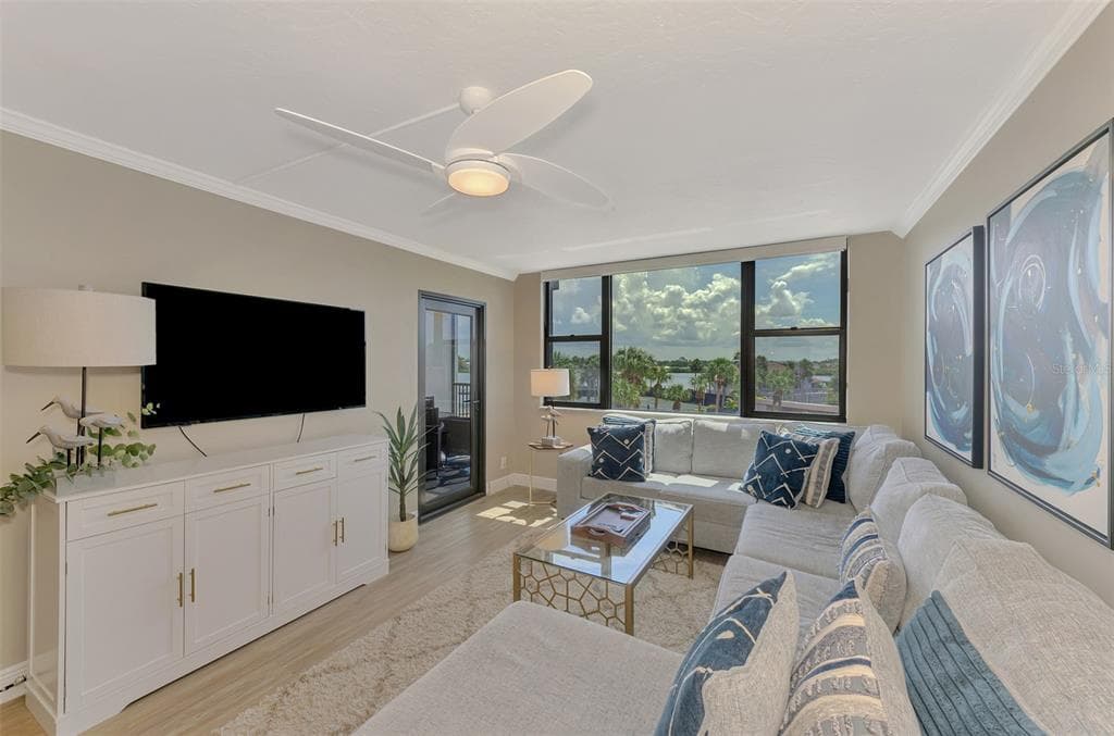 5855 MIDNIGHT PASS ROAD 333 photo 16