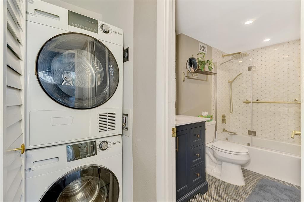 5855 MIDNIGHT PASS ROAD 333 photo 25
