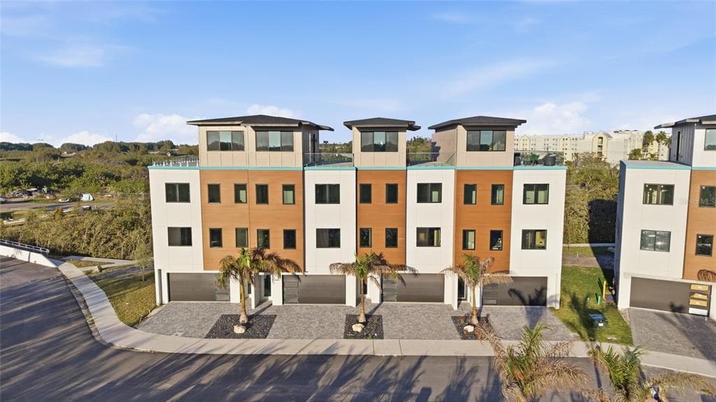 5968 AQUA RESERVE BOULEVARD 3
