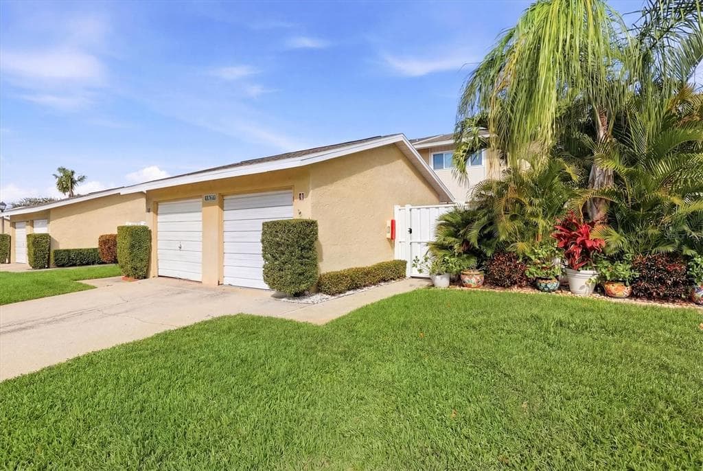 6537 CAPE HATTERAS WAY NE 4 photo 13