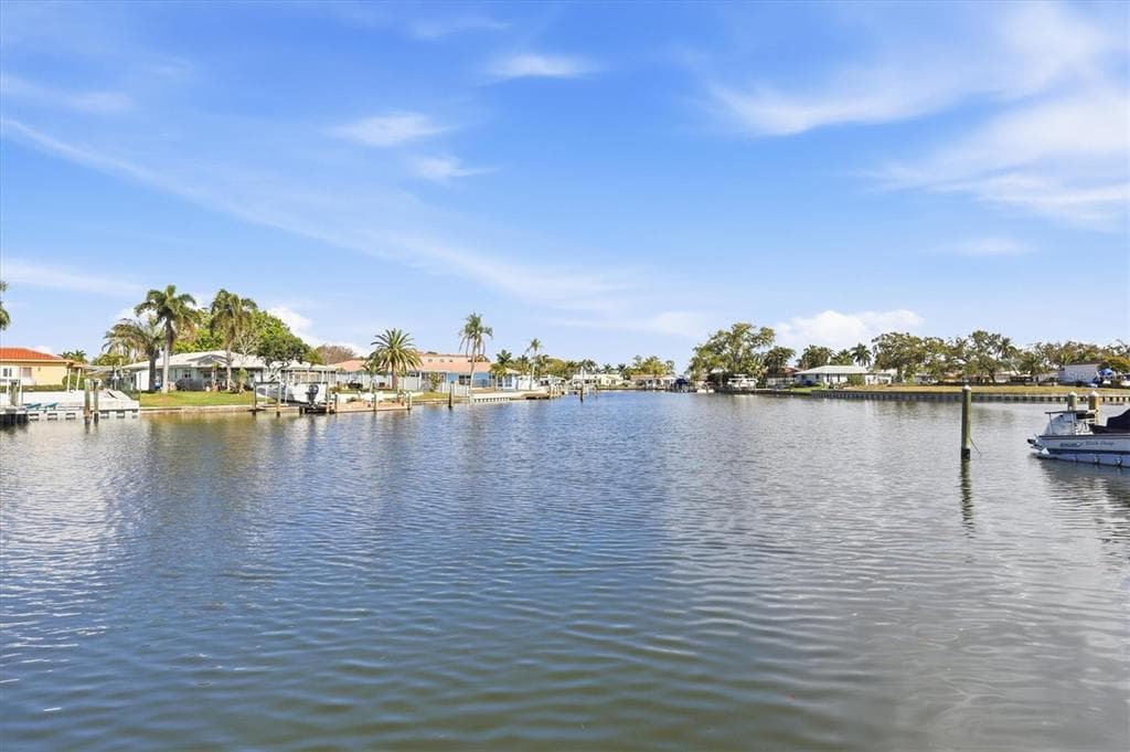 6537 CAPE HATTERAS WAY NE 4 photo 7
