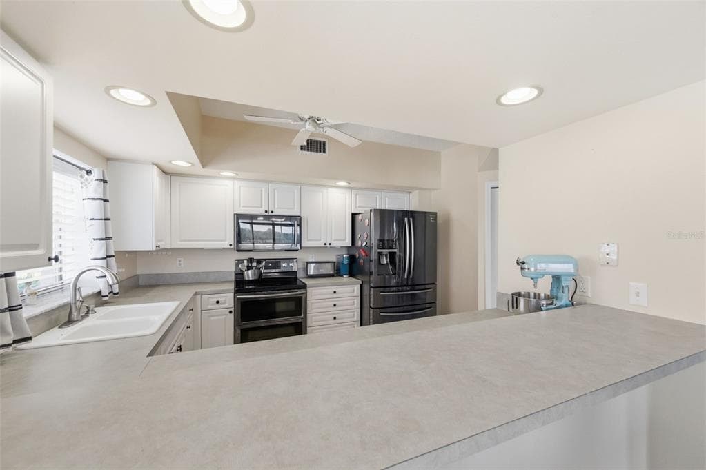 1200 COUNTRY CLUB DRIVE 1206 photo 11