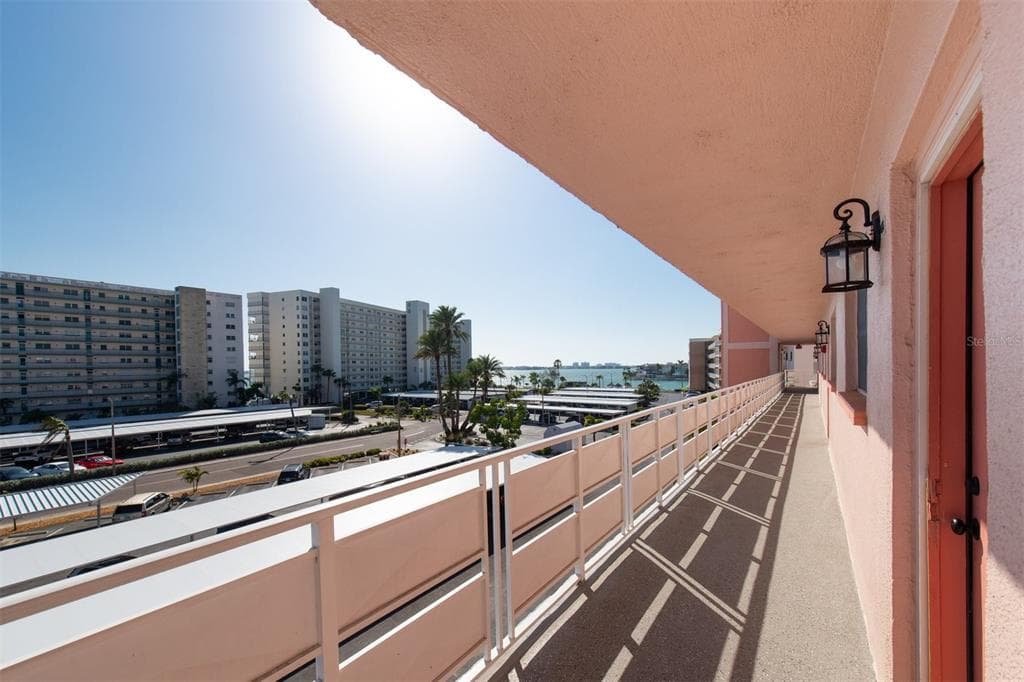 6025 SHORE BOULEVARD S 405 photo 2