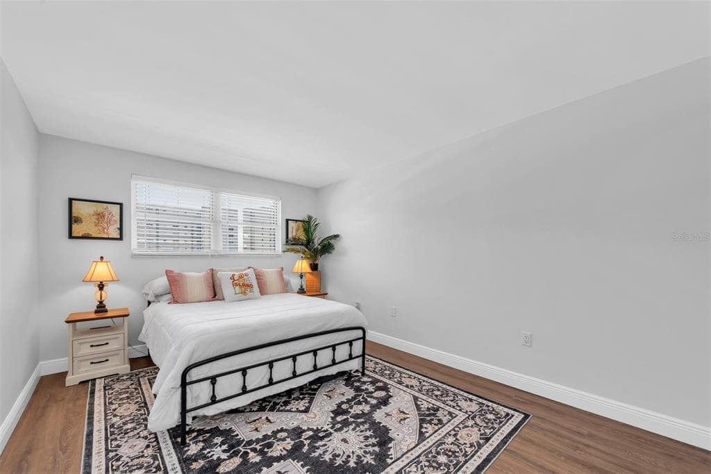 6025 SHORE BOULEVARD S 405 photo 19