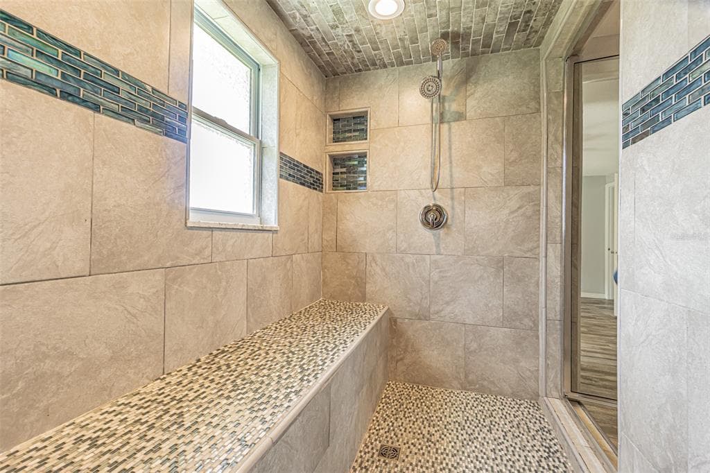 1125 FERNWOOD DRIVE photo 17