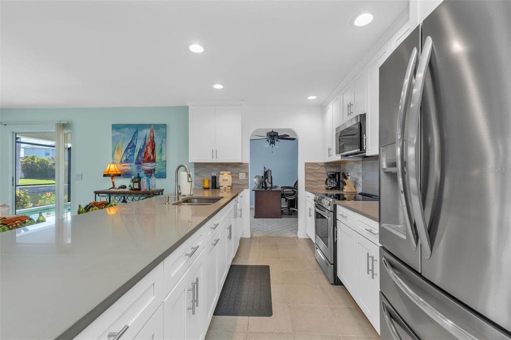 610 ELEUTHERA DRIVE photo 5