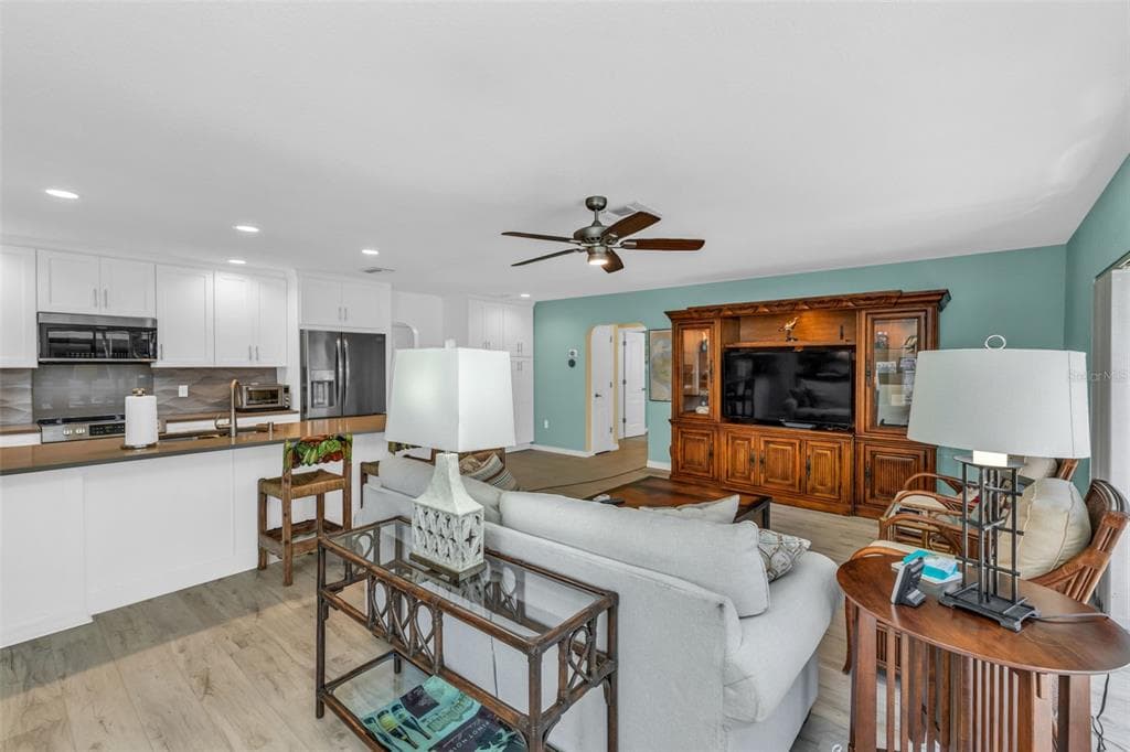 610 ELEUTHERA DRIVE photo 14