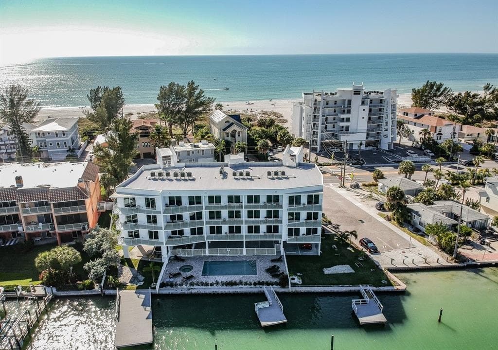 10116 GULF BOULEVARD 203W photo 20