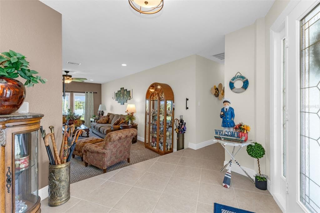 138 COLONIAL STREET SW photo 10