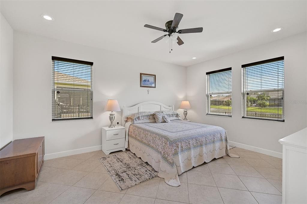 5514 69TH PLACE E photo 16