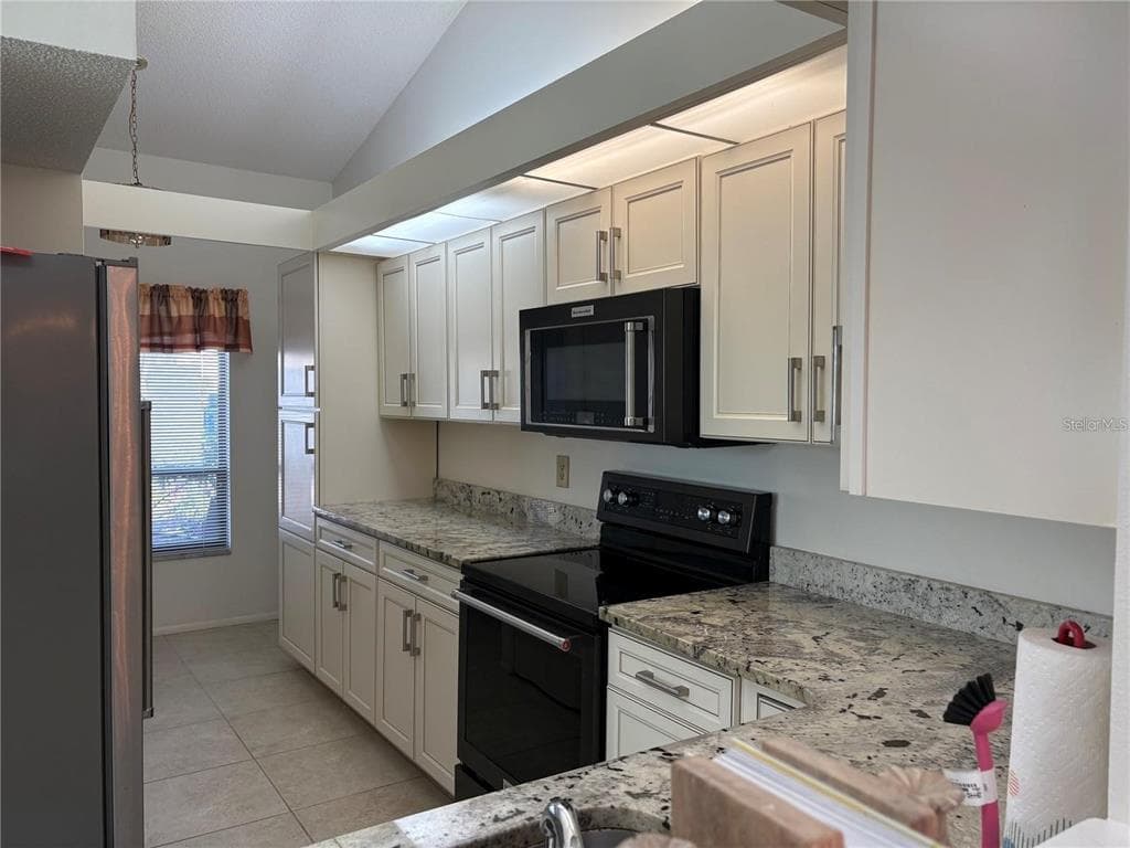 7234 CLOISTER DRIVE 7234 photo 8