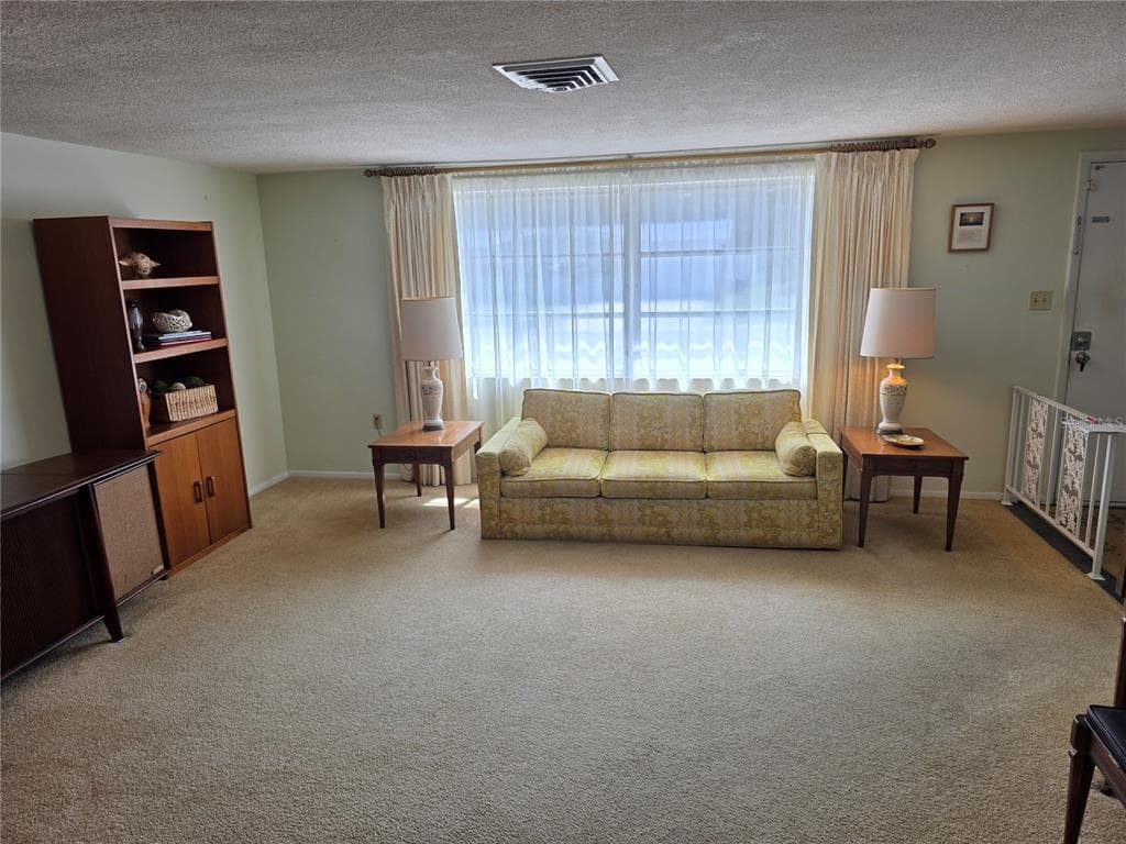 7207 ASHWOOD DRIVE photo 4