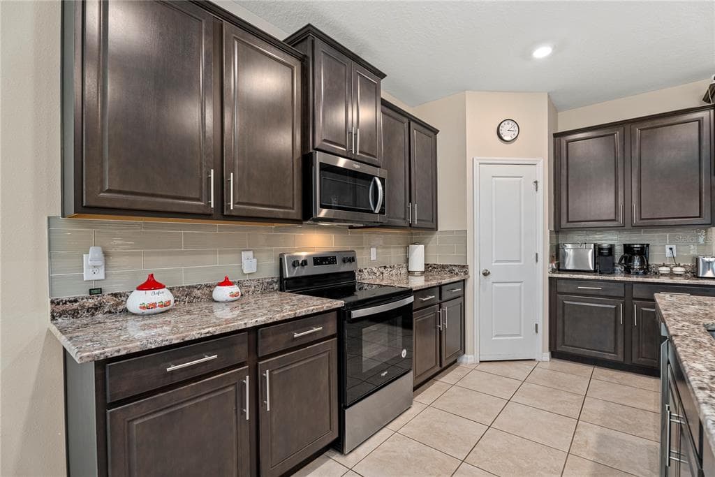 16478 WOODSIDE GLEN photo 20